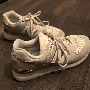 new balance tennis shoes